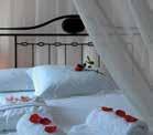 Το νεόκτιστο Anatoli Hotel ξεκίνησε να λειτουργεί από το 2012 και βρίσκεται μόλις 36 μέτρα από τη θάλασσα.