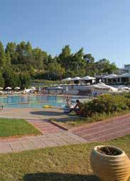 ATRIUM HOTEL H H H H Πευκοχώρι - Χαλκιδική Τιμή κατ άτομο με ημιδιατροφή 10-30/6 1-20/7 21/7-18/8 10-30/6 1-20/7 21/7-18/8 & 1-30/9 & 19-31/8 & 1-30/9 & 19-31/8 Δίκλινο 195 254 305 270 355 425 3ο