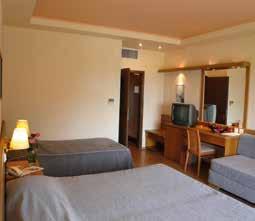 H H H H H Possidi Holidays Resort & suites ΠΟΣΕΙΔΙ ΚΑΣΣΑΝΔΡΑΣ ΧΑΛΚΙΔΙΚΗ ΔΙΑΜΟΝΗ: Διαθέτει 119 πλήρως εξοπλισμένα δωμάτια και 11 πολυτελείς σουίτες.
