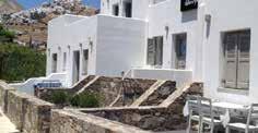 Το συγκρότημα διαθέτει επτά δίχωρα διαμερίσματα και τέσσερα δίκλινα δωμάτια τα οποία είναι πλήρως εξοπλισμένα για να σας προσφέρουν άνετες, ξεκούραστες και ξέγνοιαστες διακοπές και μια