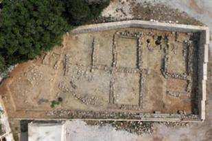 Αρχαιολογικός Χώρος Σηµείο 7 Στο ακίνητο του Ελληνικού υπήρχαν στην αρχαιότητα τρεις δήµοι : Αιξωνής, Ευωνύµου και Αλιµούντος.