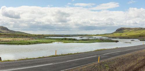 En þeir eru búnir að semja við sveitarfélögin um að brúin komi með virkjuninni.