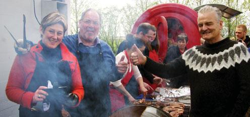 Orðfæri og málsnilld í vísum Steinbjarnar á sér samsvörun við margt í ritstíl Guðmundar B. Guðmundssonar sem svo oft er vitnað hér til.