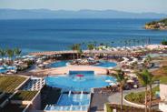 Η νέα επιτοµή της πολυτέλειας στη Χαλκιδική, στο Παλιούρι της Κασσάνδρας! Το Miraggio Thermal Spa Resort βρίσκεται ακριβώς πάνω στην υπέροχη αµµώδη παραλία στο Παλιούρι και διαθέτει τα πάντα!