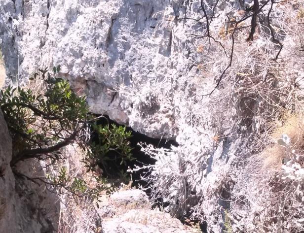 Λόγω τεκτονικής,έχουμε άνοδο της περιοχής της επιφάνειας επιπέδωσης σε μεγαλύτερο υψόμετρο, οπότε ξεκινάει και πάλι η διαδικασία της διάβρωσης με μικρότερο ρυθμό.