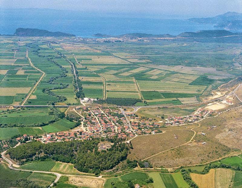 ΥΠΟΛΟΓΙΣΜΟΣ ΥΔΑΤΙΚΩΝ ΑΝΑΓΚΩΝ ΓΙΑ ΤΙΣ ΚΑΛΛΙΕΡΓΕΙΕΣ ΤΗΣ ΠΡΕΒΕΖΑΣ ΜΕ ΧΡΗΣΗ ΤΟΥ CROPWAT Η Περιφερειακή Ενότητα Πρέβεζας της Περιφέρειας Ηπείρου καταλαμβάνει το νοτιοδυτικό τμήμα του γεωγραφικού