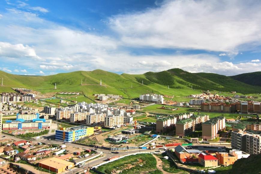 1 η ημέρα: Αναχώρηση από την Αθήνα Αναχώρηση για τη Μογγολία και την πρωτεύουσα Ουλάν Μπατόρ. 2 η ημέρα: Ουλάν Μπατόρ «Σάιν μπάιαν ούου» Γεια σας από τη Μογγολία!