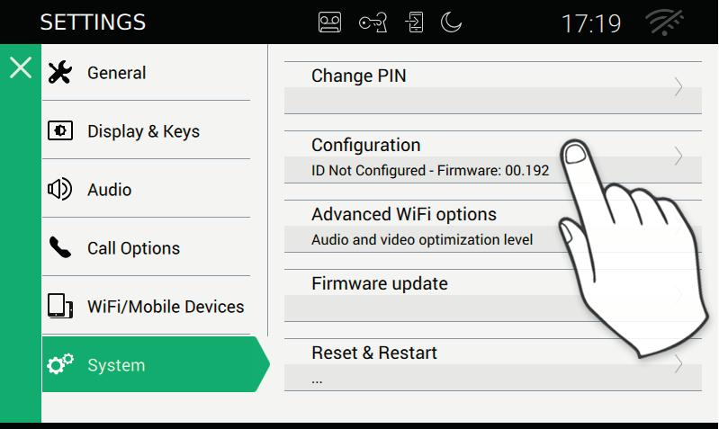 The configuration procedure starts by choosing whether the device is to be installed