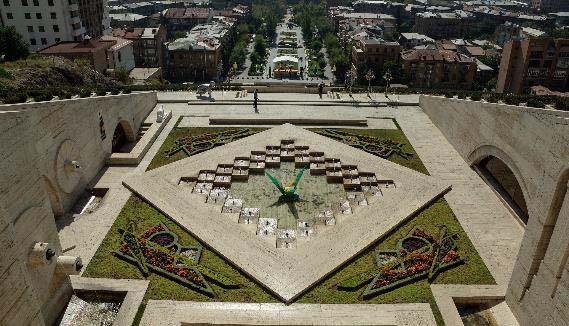 Ημέρα 10η: Ερεβάν Σήμερα διασχίζουμε την ραχοκοκαλιά της Αρμενίας με προορισμό μερικά από τα σπουδαιότερα μνημεία της Αρμενικής παράδοσης.