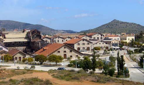 Στην επανάχρηση του βιοµηχανικού συνόλου της πρώην µεταλλουργίας της Γαλλικής Εταιρείας Μεταλλείων Λαυρίου από το ΕΜΠ, το 1994-2000 αποφασίστηκε η διατήρηση του συνόλου των 41 κτιρίων, διασώζοντας