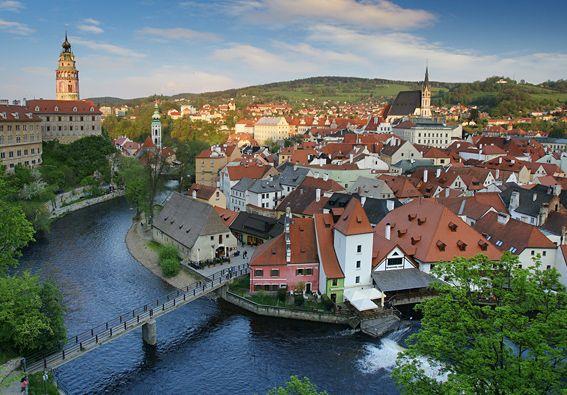 3η Μέρα : Πράγα προαιρετική εκδρομή στο Cesky Krumlov (ΕΝΗΛΙΚΑΣ 25 Ε,ΠΑΙΔΙΑ ΔΩΡΕΑΝ) Πρωινό στο ξενοδοχείο, και