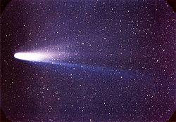 Αν όμως πέσει τελικά, κανείς μας δεν θα ζει για να μου πει ότι έκανα λάθος». Τελικά, ο κομήτης πέρασε σε απόσταση 25 εκατ.