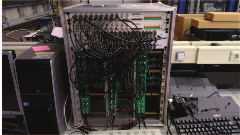 Fig. 14: Full Synchronization observed in Experiment PS4 5 Fig. 13: Experimental setup of electric neuron network system (,k 2 ) = (1.0,0.6) Fig. 14 Fig. 15(,k 2 ) = (1.0,0.5) G 1 G 1 PS4 C23560537 1) S.