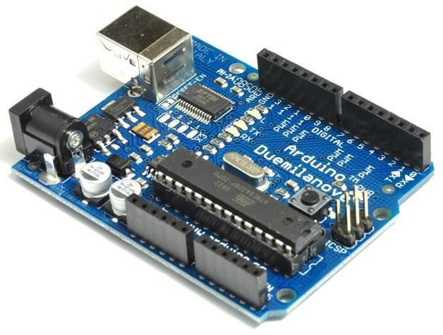 ΚΕΦΑΛΑΙΟ 1 Εισαγωγή στον επεξεργαστή Arduino Όπως το περιγράφει ο δημιουργός του, ο Arduino είναι μια «ανοικτού κώδικα» πλατφόρμα «πρωτοτυποποίησης» ηλεκτρονικών βασισμένη σε ευέλικτο και εύκολο στη