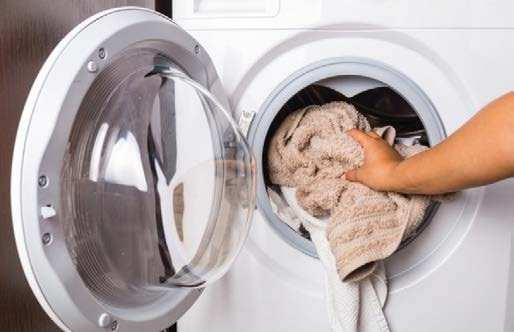 Απορρυπαντικά Πλυντηρίου ρούχων Μια από τις πιο συχνές εφαρμογές απορρυπαντικών είναι για πλύσιμο ρούχων.