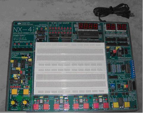 Laborator Prezentarea pupitrului pentru realizarea experimentelor NX 4i 1 2 3 4 5 14 7 6 8 13 9 1 11 15 Fig. 1 12 Elementele componente ale pupitrului de experimente sunt următoarele: 1.