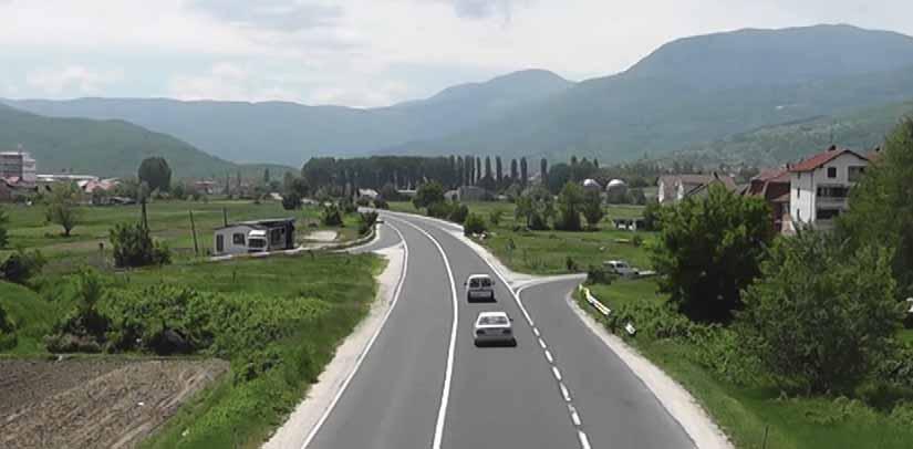 8 AKTUALE TETOVË-GOSTIVAR, RIKOSTRUIMI I PASHMANGSHËM Nga drejtoria Rrugët e Maqedonisë shprehen të vetëdijshëm për problemin dhe njoftojnë se për shkak të vjedhjeve apo dëmtimit të rrethojës, kanë