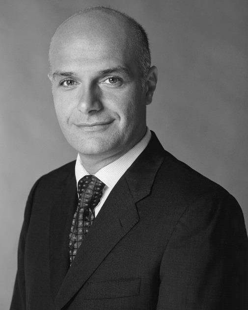 ΑΛΕΞΙΟΣ ΚΟΜΝΗΝΟΣ Ο Αλέξης Κομνηνός έχει εργαστεί στον χρηματοοικονομικό και τραπεζικό κλάδο απ το 1994.