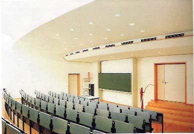 3.2 PREDAVALNICE Predavalnice ter ostali prostori so predvsem odvisni od umetne razsvetljave. Predavalnica je prostor, kjer je funkcionalnost razsvetljave zelo pomembna.