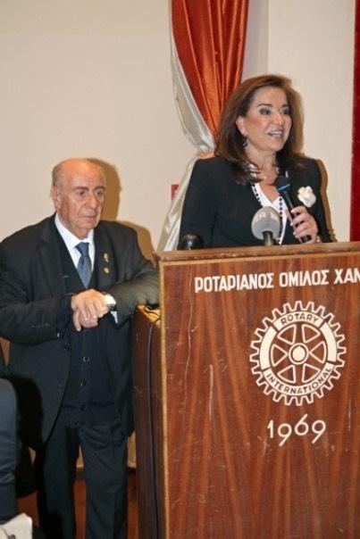 ΟΜΙΛΙΑ ΝΤΟΡΑΣ ΜΠΑΚΟΓΙΑΝΝΗ «Η ΕΛΛΑΔΑ ΜΠΡΟΣΤΑ ΣΤΙΣ ΝΕΕΣ ΠΡΟΚΛΗΣΕΙΣ» Χανιά, 18 Ιανουαρίου 2018 Κυρίες και κύριοι, Ευχαριστώ θερµά το Ροταριανό Όµιλο Χανίων για την αποψινή τιµητική πρόσκληση.