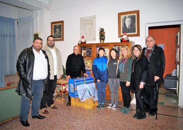 ΔΩΡΕΑ ΠΑΠΟΥΤΣΙΩΝ ΣΤΑ ΙΔΡΥΜΑΤΑ ΠΑΙΔΙΚΗΣ ΜΕΡΙΜΝΑΣ ΤΗΣ ΠΑΤΡΑΣ Ο Ροταριανός Όµιλος Πάτρα απεφάσισε, στα πλαίσια της