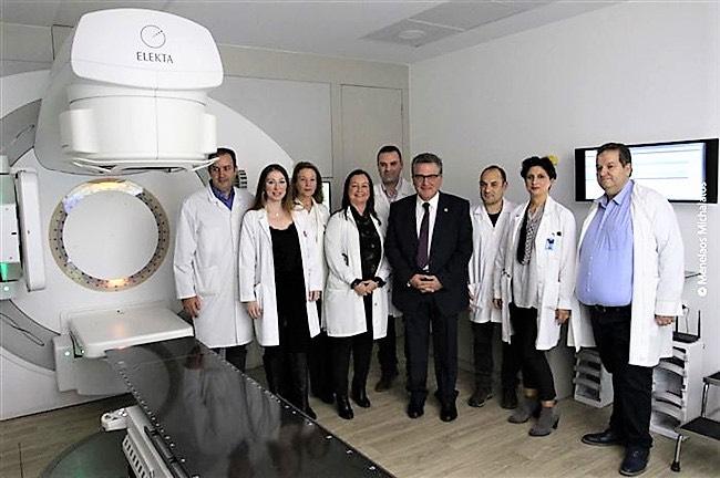 Σηµειωτέον ότι η προσπάθεια για τον εξοπλισµό ξεκίνησε από το 1998, από τον ροταριανό Καθηγητή κ. Δ. Καρδαµάκη, µε αγώνα προς πάσα κατεύθυνση.
