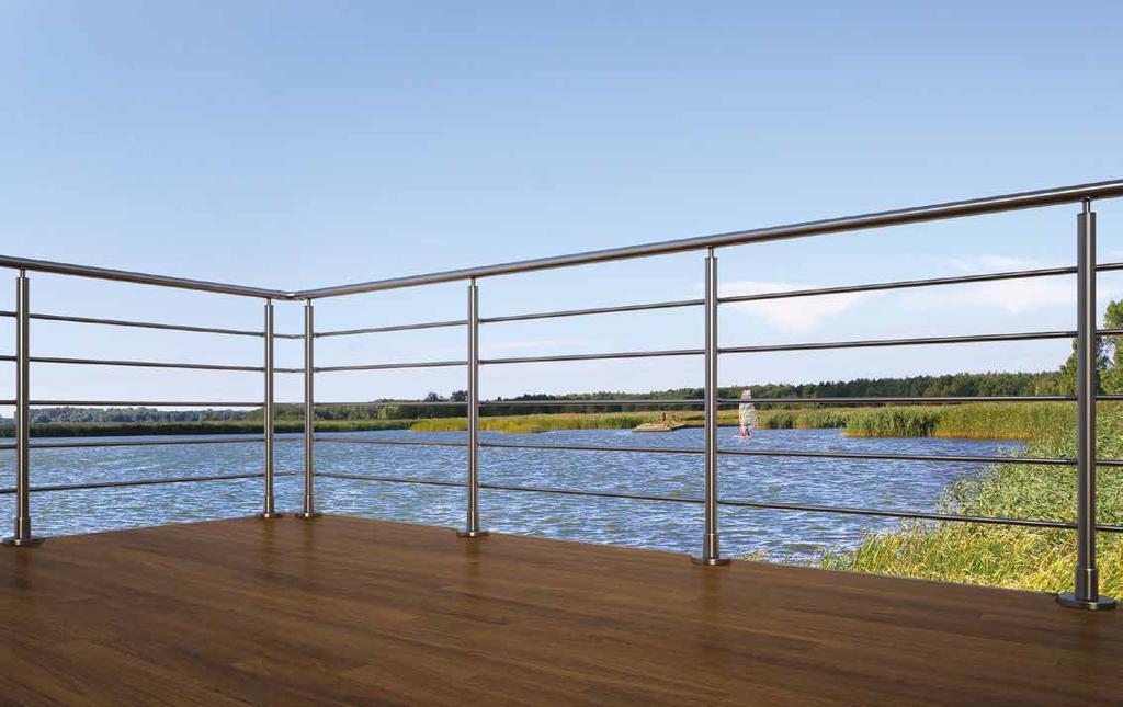 In clear and minimal lines with almost infinite design combinations, either with glass panels or with bars placed horizontally or vertically.