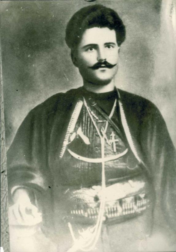 Καπετάν Γκόνος Γιώτας Γρεκομάνος -Έδρασε ως εκπαιδευτής και οδηγός Ελλήνων στον Βάλτο Γιαννιτσών -Εθεωρείτο το στοιχειό του Βάλτου άτρωτος