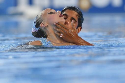 MESSAGE FROM THE EVENT DIRECTOR Dear friends, The Hellenic Swimming Federation and ΑΝΟΜ feel proud because last year's organizational success of Hellas Beetles Cup was recognized in the most emphatic