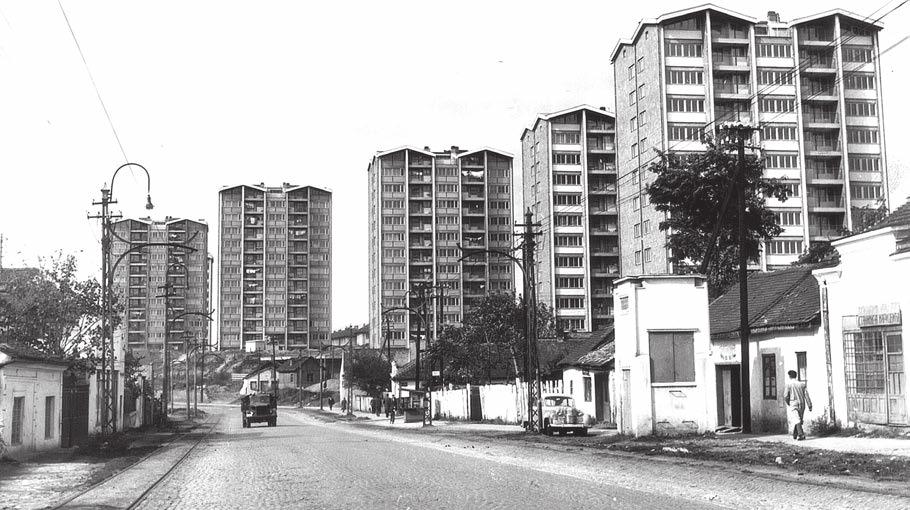 2.1 2.2 2.3 Сл. 2.1-2.3. Солитери на Звездари, 1953-1958. Fig 2.1-2.3. Skyscrapers in Zvezdara, Belgrade, 1953-58.