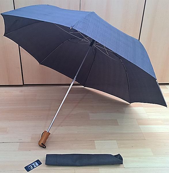 Ομπρέλα βροχής 2-σπαστη, απλή με ξύλινη λαβή.