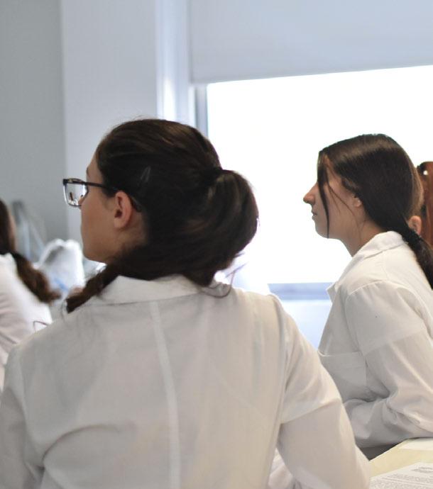 Ø Αποτελέσματα, μελέτες και πιστοποιητικά αναλύσεων βιολογικού και γενετικού υλικού καθώς και κλινικών ή άλλων δοκιμών που διεξάγονται in vitro ή in vivo.
