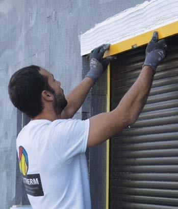 4 Αρμολόγηση διάκενων με αφρό χαμηλής