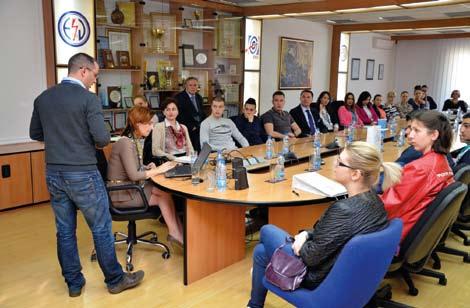 СТУДЕНТи ФИМЕК-А посетили електровојводину ПОСЕТE Компанија на добром гласу Студенти треће године Факултета за економију и инжењерски менаџмент (ФИМЕК) у Новом Саду посетили су Електровојводину где