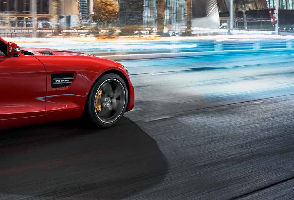 Ανοιχτή για νέους ορίζοντες. Ανοίγει σε μόλις έντεκα δευτερόλεπτα με ταχύτητα έως 50 km/h. Τόσο γρήγορα δημιουργείται η αποκλειστική αίσθηση open air στη νέα Mercedes-AMG GT Roadster.