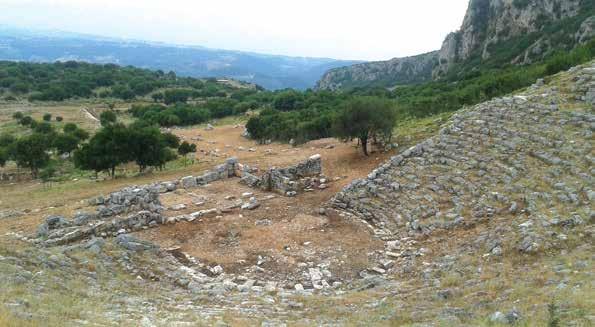 30 Το μεγάλο θέατρο της Κασσώπης Θέατρο. Άποψη ορχήστρας, σκηνής και κοίλου μετά τις πρόσφατες εργασίες Η ορχήστρα του θεάτρου, που βρίσκεται σε υψόμετρο 597μ.