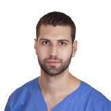 Μόνιµος επιστηµονικός συνεργάτης της Ελληνικής Εταιρείας Συνεχούς Οδοντιατρικής Εκπαίδευσης και υπεύθυνος των προγραµµάτων εµφυτευµατολογίας του Ινστιτούτου Μέριµνα.
