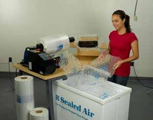 Express Η διαφορά είναι στην τεχνολογία Barrier Bubble Το σύστημα new air express φουσκώνει αυτόματα το υλικό συσκευασίας και αποδίδει έτοιμες