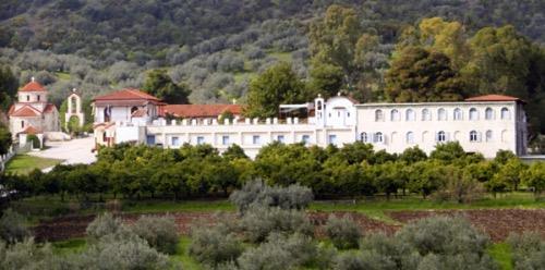 Ένας από τους ιδρυτές της ήταν ο Άγιος Νήφων, ο οποίος έγινε το 1450 ο πρώτος Αρχιεπίσκοπος Θεσσαλονίκης, στη συνέχεια Πατριάρχης Κωνσταντινουπόλεως αλλά και διοργανωτής της