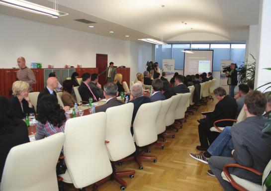 AKTIVNOSTI SWOT PORTRET UDRUŽENJA EKONOMISTA RS SWOT Seminar Šta smo sve radili Počeli smo