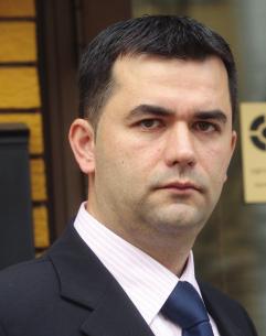 Poštovani čitaoci Udruženje ekonomista Republike Srpske SWOT na svom razvojnom putu pravi još jedan korak naprijed.