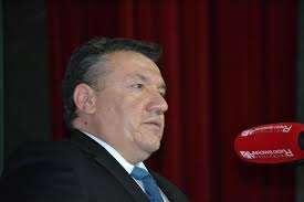 2. UVODNA RIJEČ GRADONAČELNIKA Poštovani, alat koji upravo držite u rukama proizvod je naše lokalne zajednice našeg grada, naše sredine i naših vrijednih ljudi.