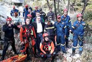 Όλα τα σχολεία (Courses) πραγματοποιούνται στην αγγλική γλώσσα, στοιχείο το οποίο είναι απαραίτητο για την παρακολούθησή τους.