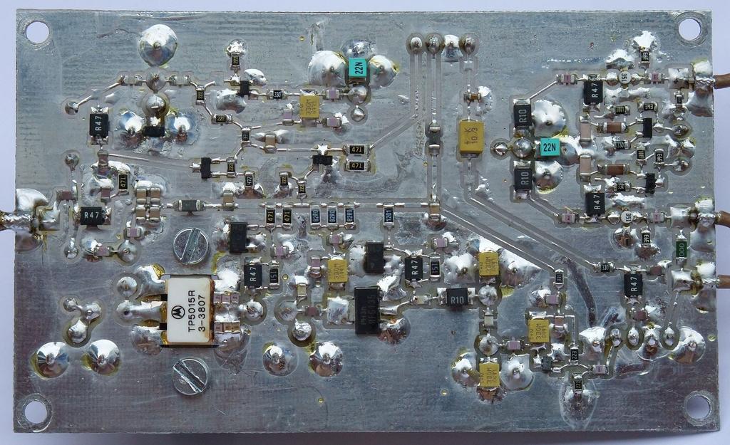 Izhodni tranzistor TP5015 ni najsodobnejši.
