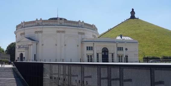 μας. Μια εκτεταμένη διαδραστική περιήγηση με ειδικά εφέ εγγυάται μια εμπειρία για όλες τις αισθήσεις η οποία είναι μοναδική στην Ευρώπη, με αποκορύφωμα την ταινία τεσσάρων διαστάσεων του Gérard