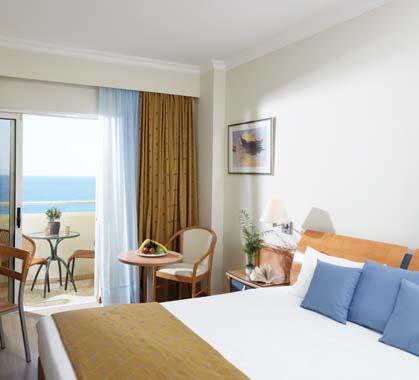 ΦΑΛΗΡΑΚΙ - ΡΟΔΟΣ ESPERIDES BEACH HOTEL FAMILY RESORT 4* ΔΙΑΜΟΝΗ: 566 standard δωμάτια με θέα βουνό και θέα θάλασσα και family δωμάτια με πλευρική θέα θάλασσα.