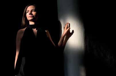 KULTURNI UTRINKI Nina Šenk, prva Slovenka na prestižnem festivalu klasične glasbe v Londonu Objavljen je bil letošnji program festivala klasične glasbe BBC Proms.