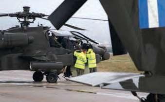 ελικόπτερα AH-64 DHA LONGBOW (APACHE) του 2 ου Τάγµατος Επιθετικών Ελικοπτέρων στο Πεδίο Βολής «ΚΑΡΑΒΙΑ» (νοτίως Ν. Ύδρας).