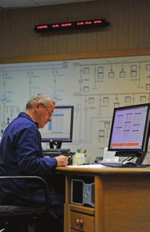 Računalski sustav u komandnoj prostoriji realiziran je s dva nadzorna upravljačka mjesta realizirana na PC računalima sa SCADA programom