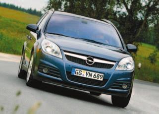 Antrasis Ford Mondeo konkurentas irgi i Vokietijos. Tai Opel Vectra su 1,9 l, 150 AG turbodyzeliniu varikliu.